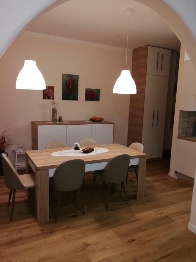 Apartment Karin Rijeka Eksteriør billede